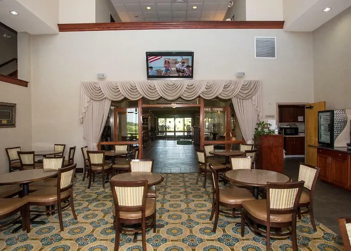 Round Hill Inn